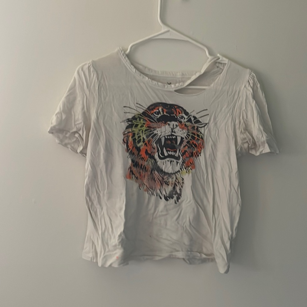 Women’s American Eagle tiger tee